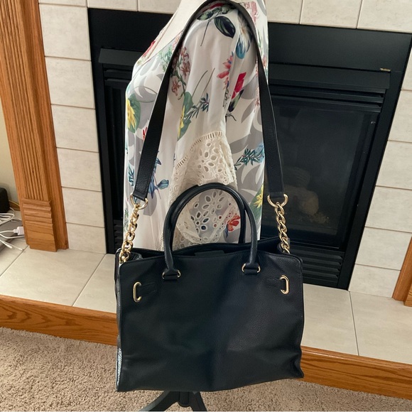 Excellent Michael Kors Hamilton Pebble Leather Shoulder/Satchel Handbag - Picture 13 of 13